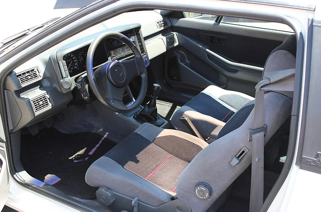1989 Volvo 480 Turbo interior